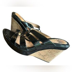 SOFFT Gloss Black Cork Wedge Leather Lined Sandals Size 8W